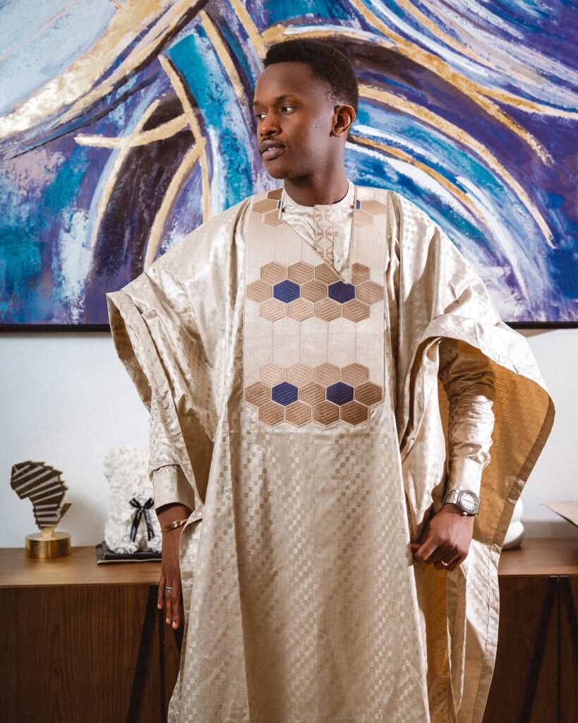 Samba Peuzzi séduit lors de Korité 2025 avec son enfant