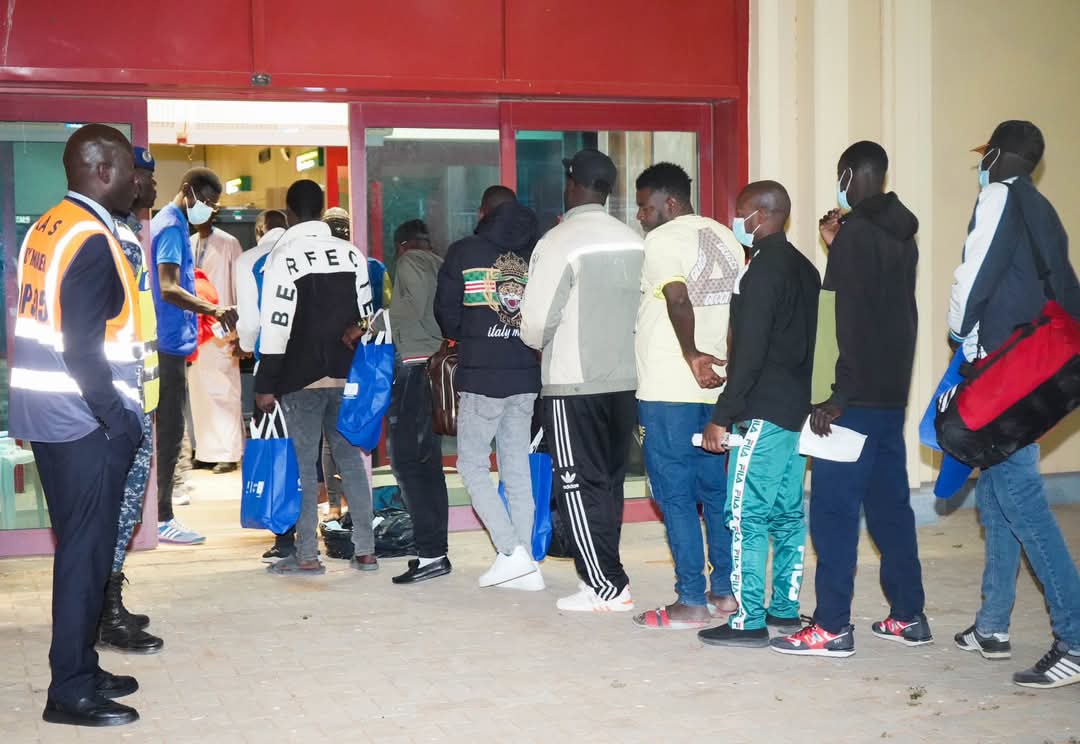 (Photos) 186 migrants sénégalais rapatriés volontairement de la Libye : Un retour encadré et digne à l’AIBD